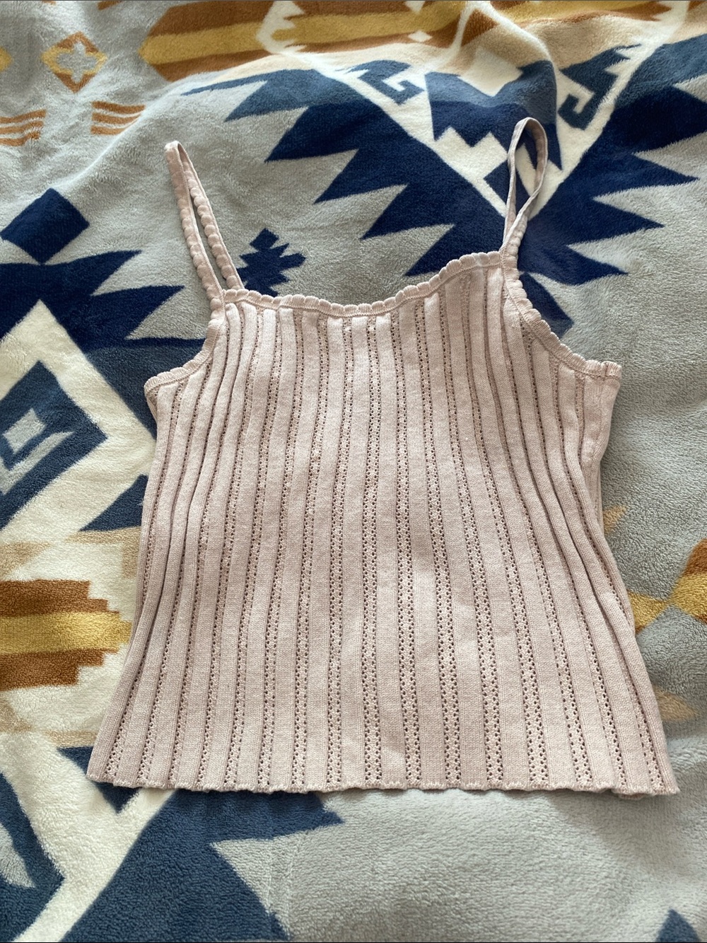 Delicate Light Pink Ribbed Knit Cami with Scalloped Neckline